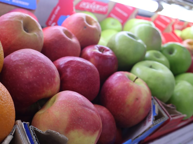 Fresh red and green apples